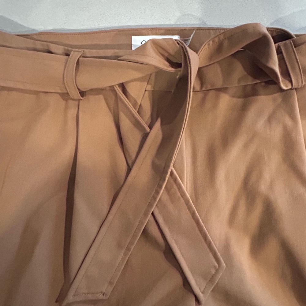 NWOT Calvin Klein Women’s Tan Dress Chinos with Tie Belt